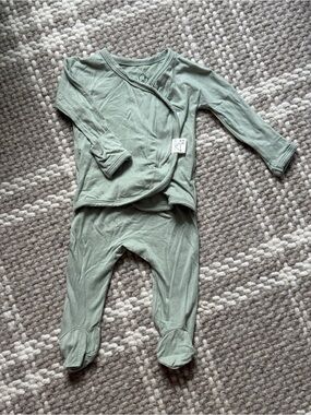 Binsie Skin to Skin Sage Baby Footie